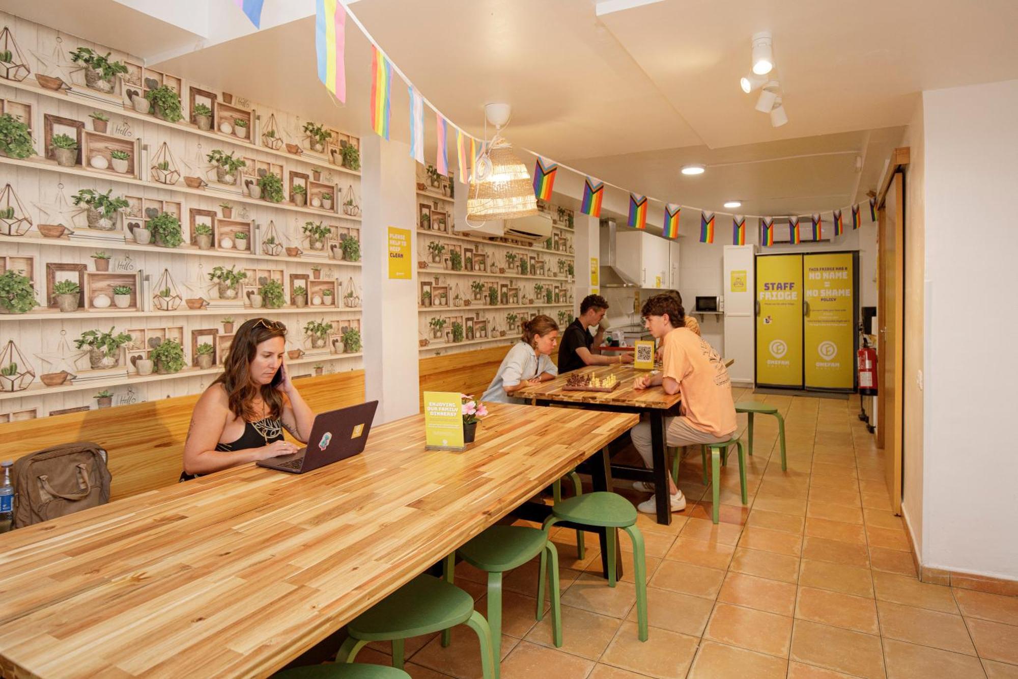Onefam Batllo Hostel - Barcelona — Photos 3
